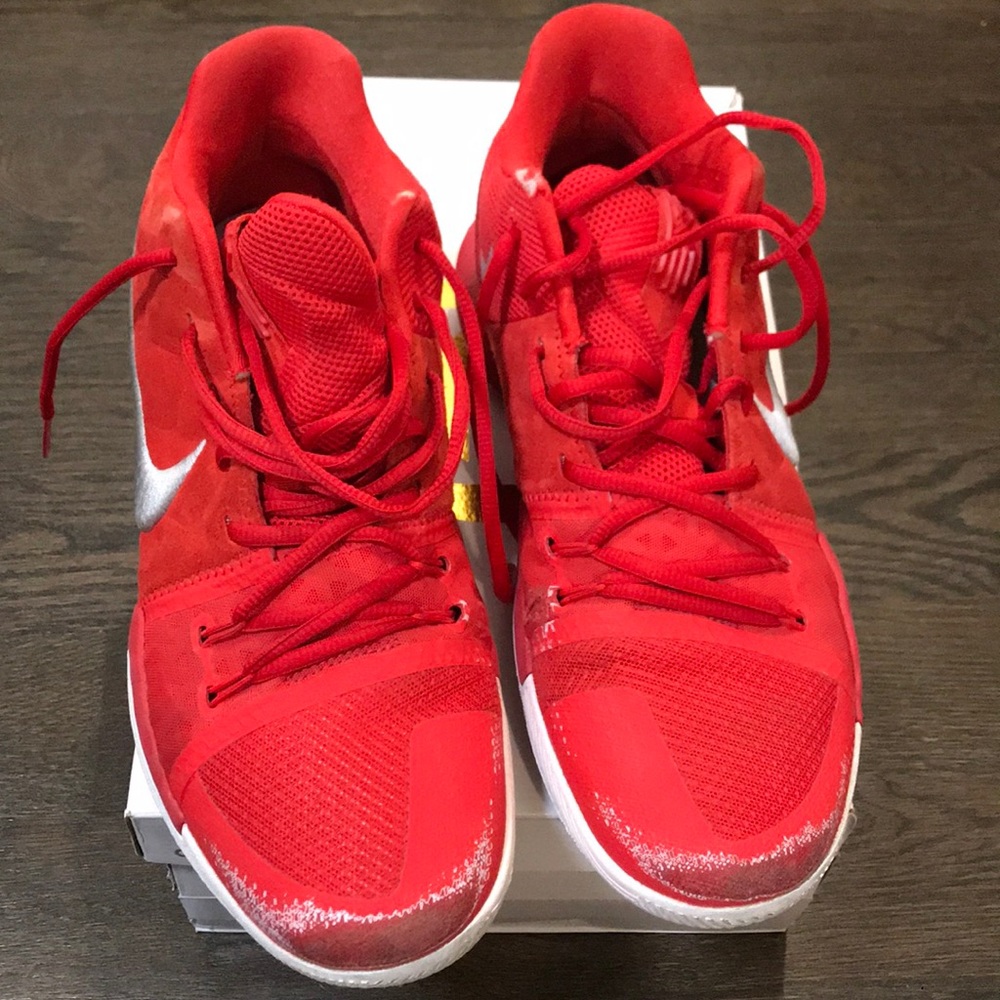 Kyrie Irving Nike basketball sneakers